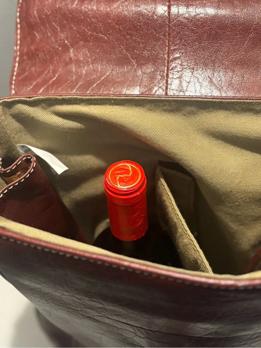 Leather wine satchel gift carrier-picnic/outdoors/travel drink bar red/brown